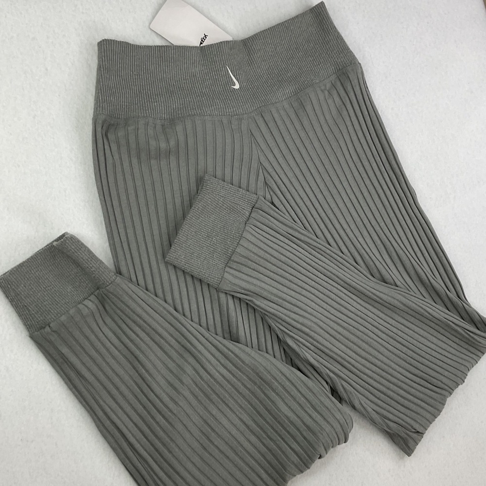 Nike Yoga Luxe Ribbed Pants Lounge Train Sweats Joggers Gray Women Sz L NWT